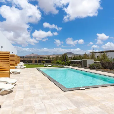 Lola Family Lajares Irent Fuerteventura