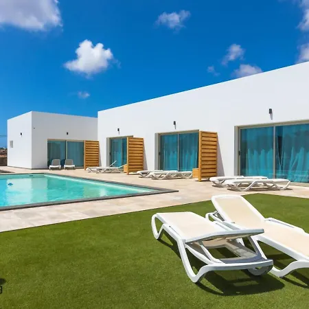 Lola Family Lajares By Irent Fuerteventura * La Oliva
